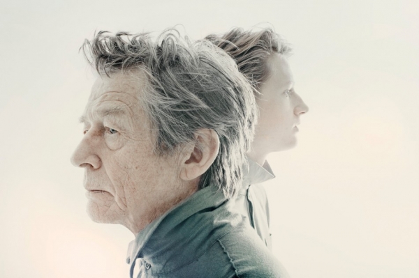 GB. London. John HURT and son. by Christopher Anderson / クリストファー・アンダーソン - 画像 (2)