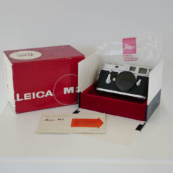 Alternative view of LEICA M2 Silver chrome comes with box, nice number!