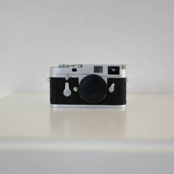 LEICA M2 Silver chrome comes with box, nice number!