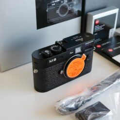 Alternative view of LEICA M8.2 Black Paint "エングレーブサービス"