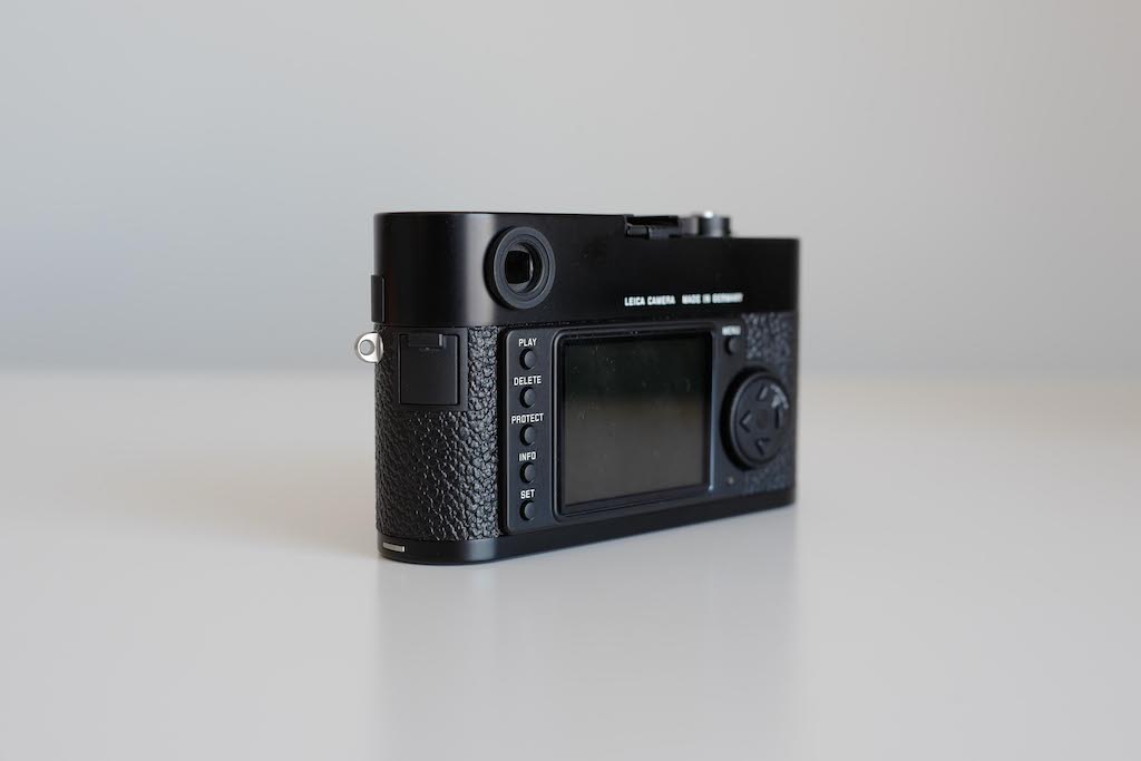 LEICA M8.2 Black Paint "エングレーブサービス" - 画像 (5)