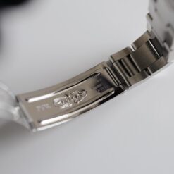 Rolex Cosmograph Daytona Ref.16520 Floating Cosmograph, 段落ち 200タキベゼル 細針 R番 1988年 白文字盤