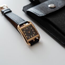Alternative view of Hermès "Cape Cod"ケープコッド 18k Yellow Gold Black dial with Hermès Leather Strap