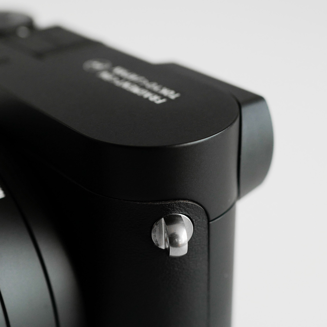 Leica Q2 Monochrome Fragment Edition