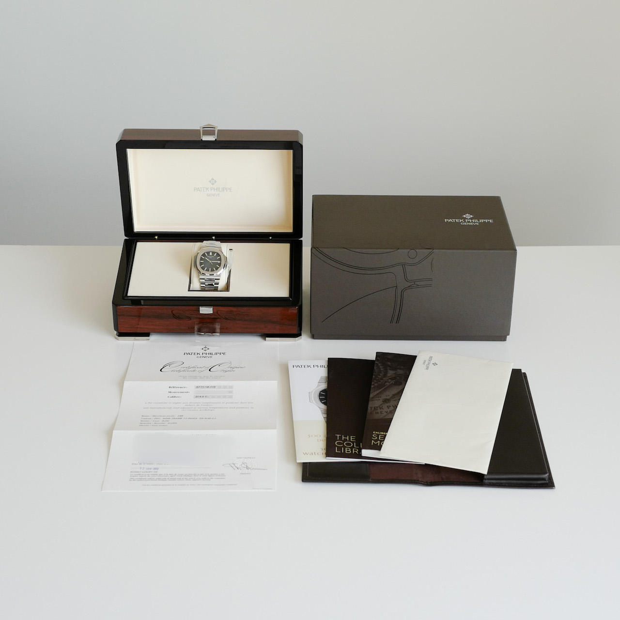 PATEK PHILIPPE Nautilus "Jumbo" Ref.5711/1A-010 Blue-Grey Dial Full Set - 画像 (5)