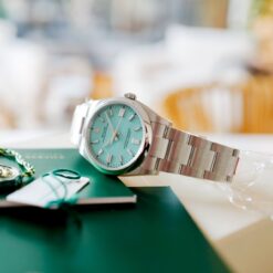 ロレックス/オイスターパーペチュアル36/Ref.126000/ターコイズブルー/新品未使用/シールあり/フルセット/ROLEX OYSTER PERPETUAL 36 "TURQUOISE" FULL SET / NEW