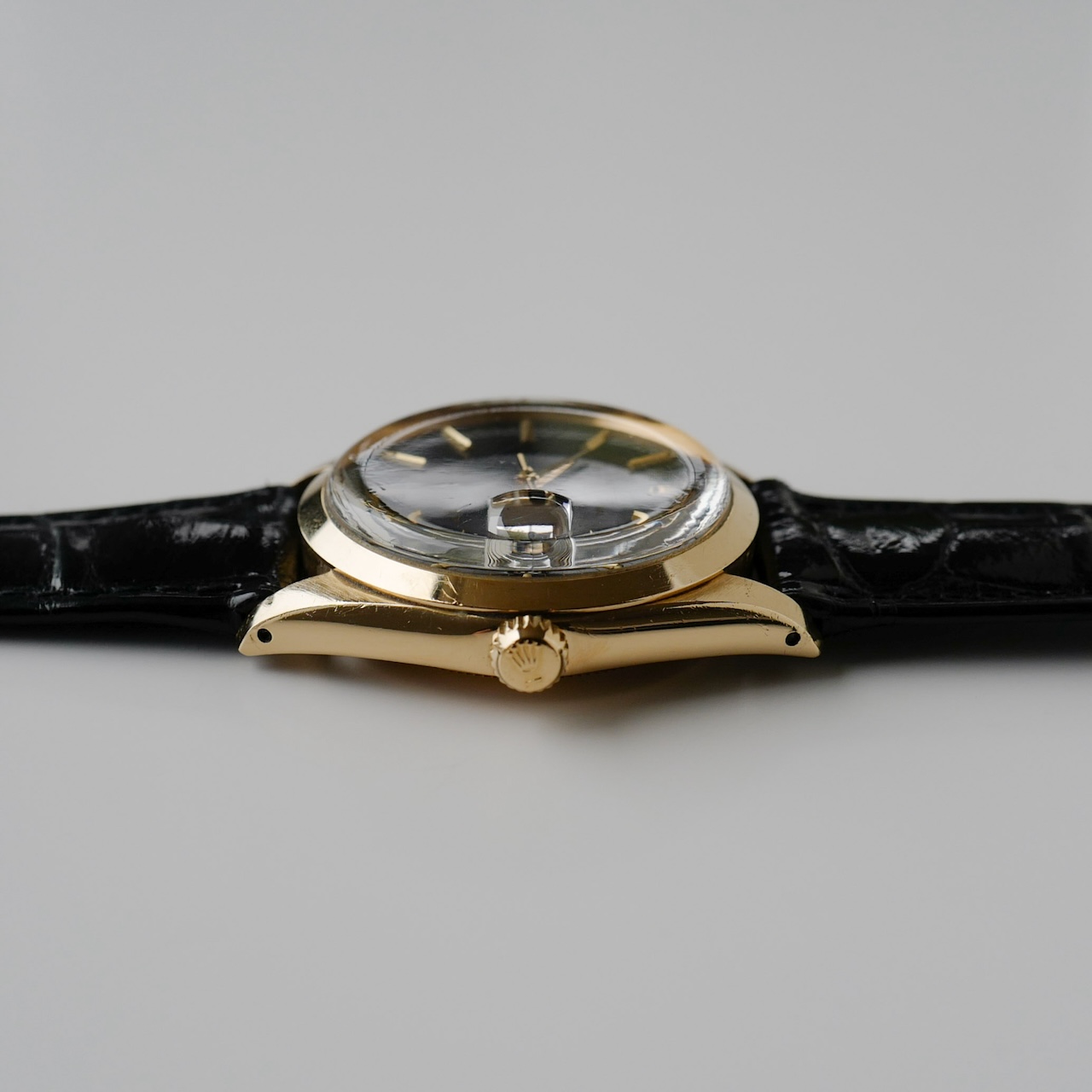 ロレックス/オイスターパーペチュアルデイト1500/8/ミラーダイヤル/18KYG/国際保証書つき/ROLEX OYSTER PERPETUAL DATE Ref.1500/8"GILT DIAL" 18KYG 1966y with Paper - 画像 (6)