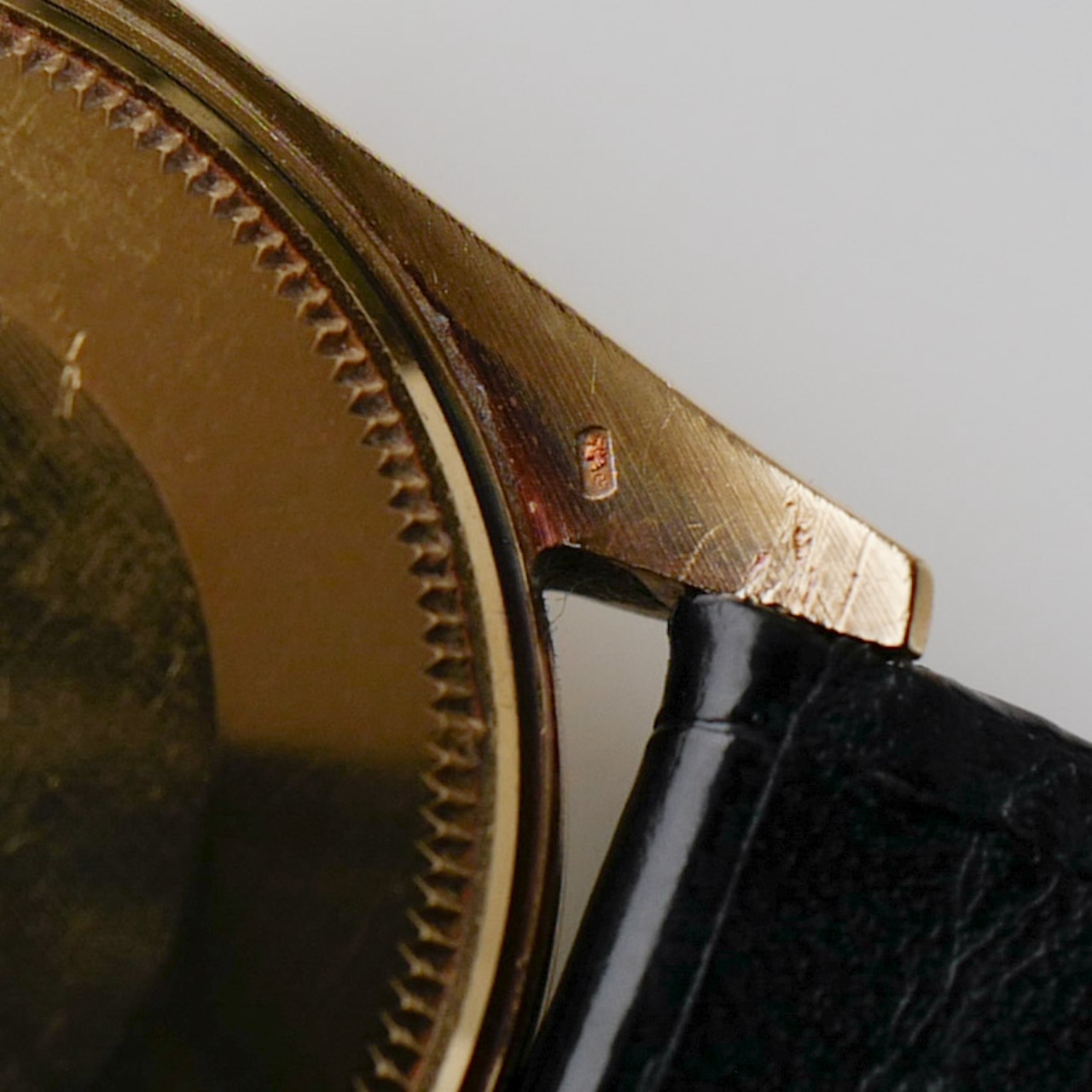 ロレックス/オイスターパーペチュアルデイト1500/8/ミラーダイヤル/18KYG/国際保証書つき/ROLEX OYSTER PERPETUAL DATE Ref.1500/8"GILT DIAL" 18KYG 1966y with Paper - 画像 (9)