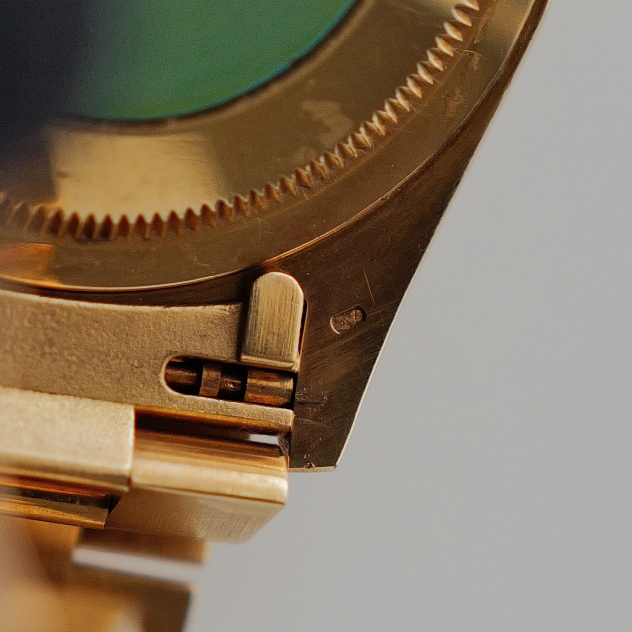 ロレックス/デイデイト18238A/E番/10Pダイヤモンド/シャンパンダイヤル/18Kイエローゴールド/裏蓋シール/保証書付きフルセット/ROLEX DAY-DATE Ref.18238A "Baguette Diamond" Champagne Dial 18KYG 1990 Full Set - 画像 (12)