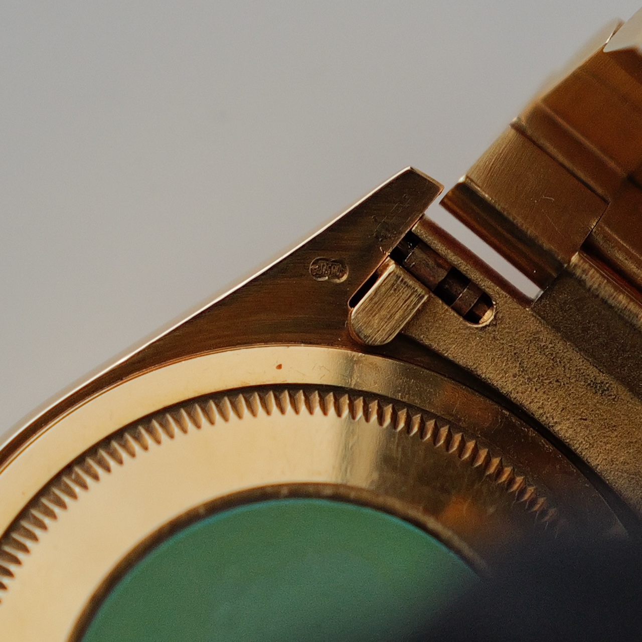 ロレックス/デイデイト18238A/E番/10Pダイヤモンド/シャンパンダイヤル/18Kイエローゴールド/裏蓋シール/保証書付きフルセット/ROLEX DAY-DATE Ref.18238A "Baguette Diamond" Champagne Dial 18KYG 1990 Full Set - 画像 (13)