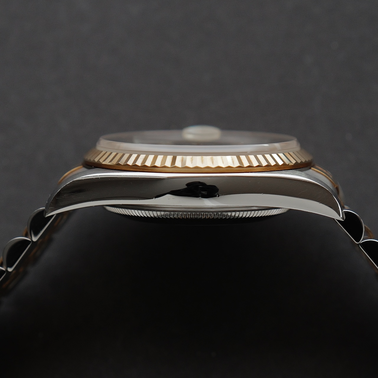 ロレックス/デイトジャスト16233G/T番/コンピューターダイヤル/後期10Pダイヤ/18Kイエローゴールド/裏蓋シールあり/ROLEX DATE-JUST Ref.16233G "Computer Diamond"18KYG 1996 with Box - 画像 (6)