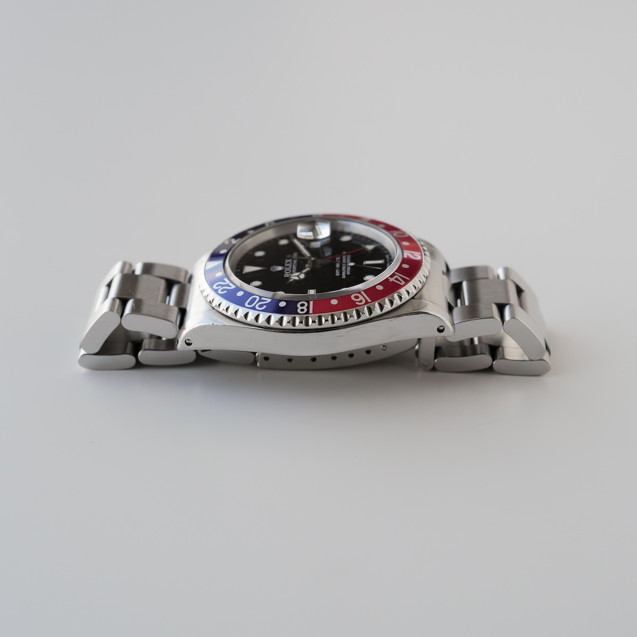 【価格見直し】ロレックス/GMTマスター16700/X番/ペプシ/赤青ベゼル/保証書/箱付き/ROLEX GMT-MASTER Ref.16700 "Pepsi" 1991 with Paper and Box - 画像 (6)