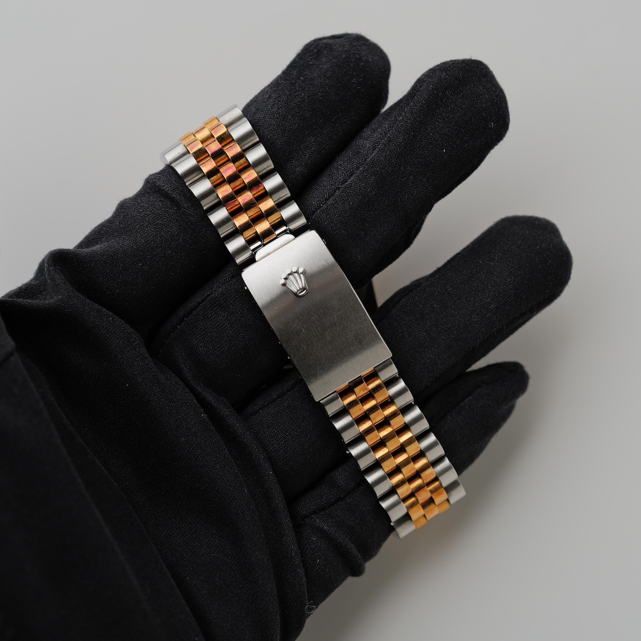 ロレックス/デイトジャスト16233/P番/アイボリーピラミッド/ローマン数字/裏蓋シール/未使用/保証書付きフルセット/ROLEX DATE-JUST Ref.16233 Ivory Pyramid Dial 2000Y Full Set Mint - 画像 (13)