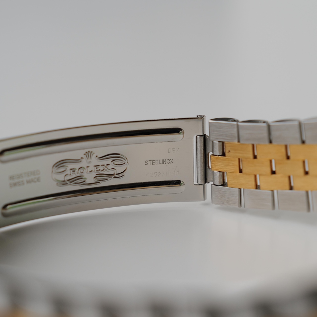 ロレックス/デイトジャスト16233/P番/アイボリーピラミッド/ローマン数字/裏蓋シール/未使用/保証書付きフルセット/ROLEX DATE-JUST Ref.16233 Ivory Pyramid Dial 2000Y Full Set Mint - 画像 (12)