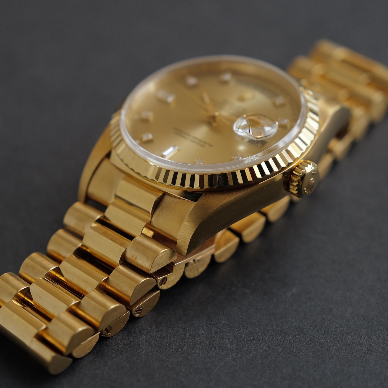 ロレックス/デイデイト18238A/W番/ 10Pダイヤモンド/18Kイエローゴールド/保証書付きフルセット/ROLEX DAY-DATE Ref,18238A "Baguette Diamond" 18K Yellow Gold 1995y Full Set - 画像 (5)