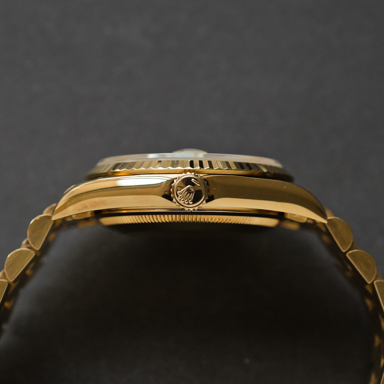 ロレックス/デイデイト18238A/W番/ 10Pダイヤモンド/18Kイエローゴールド/保証書付きフルセット/ROLEX DAY-DATE Ref,18238A "Baguette Diamond" 18K Yellow Gold 1995y Full Set - 画像 (9)