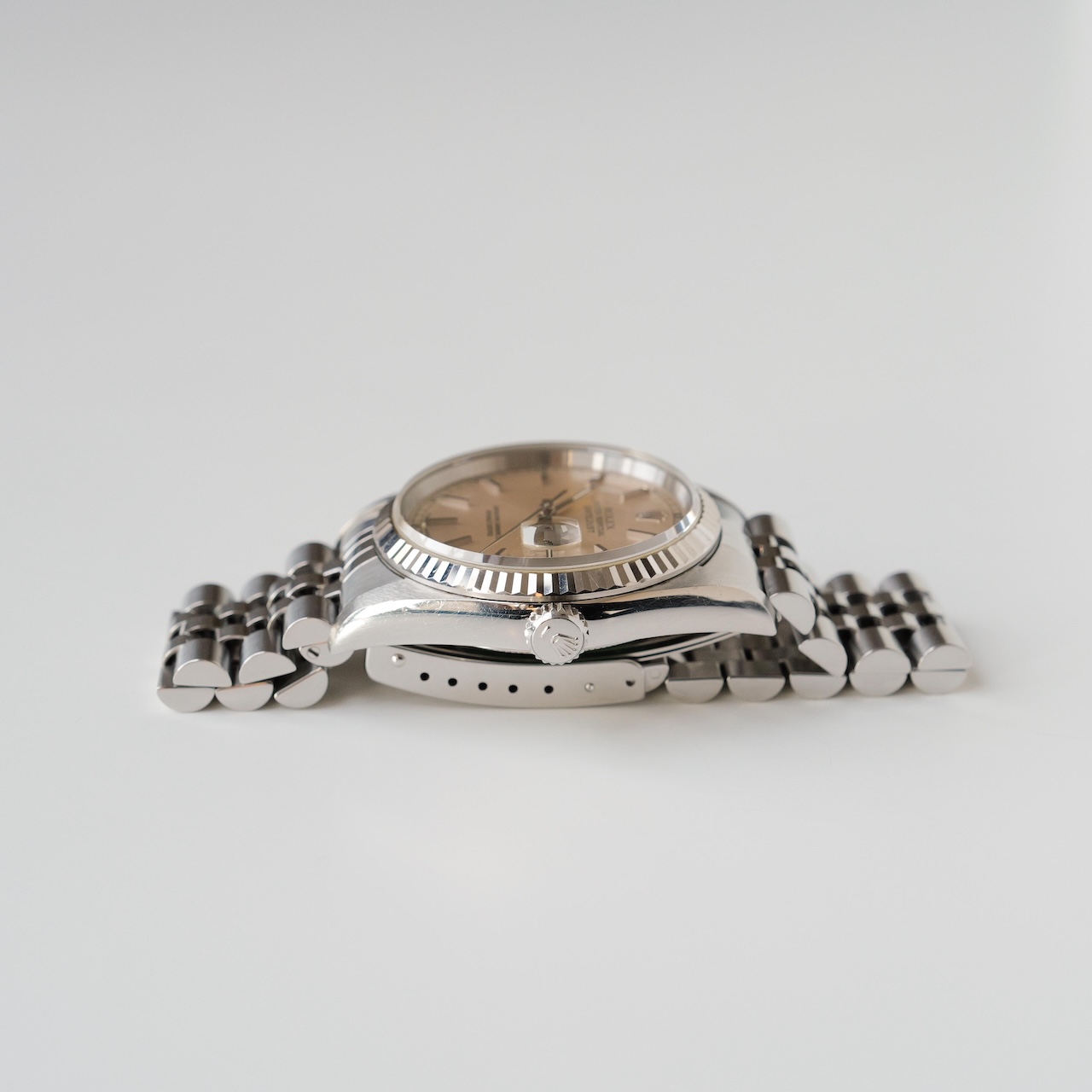 ロレックス/デイトジャスト16234/W番/シルバーダイヤル/18KWGベゼル/裏蓋シール/国際保証書・箱付き/ROLEX DATE-JUST Ref.16234 "Silver Dial" 1995Y with Box and Guarantee - 画像 (6)