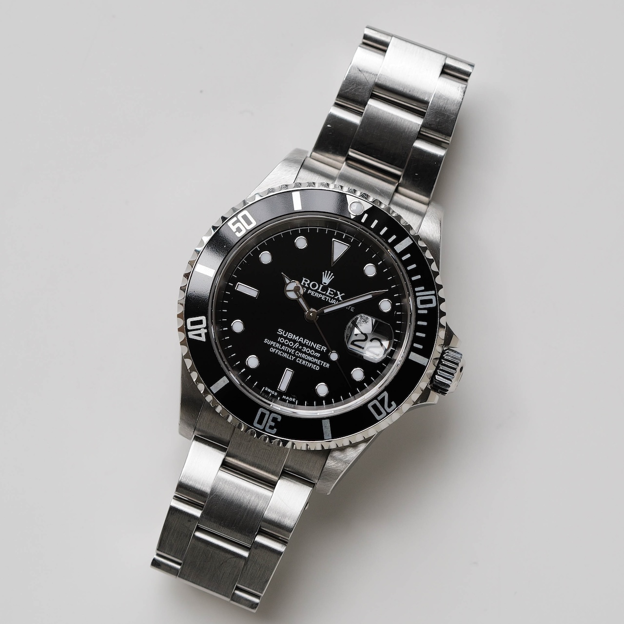 ロレックス/サブマリーナーデイト16610/F番/保証書・箱付き/ROLEX SUBMARINER DATE REF.16610 F Serial 2004 with Box and Paper