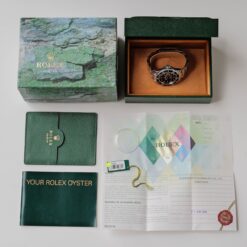 Alternative view of ロレックス/サブマリーナーデイト16610/F番/保証書・箱付き/ROLEX SUBMARINER DATE REF.16610 F Serial 2004 with Box and Paper