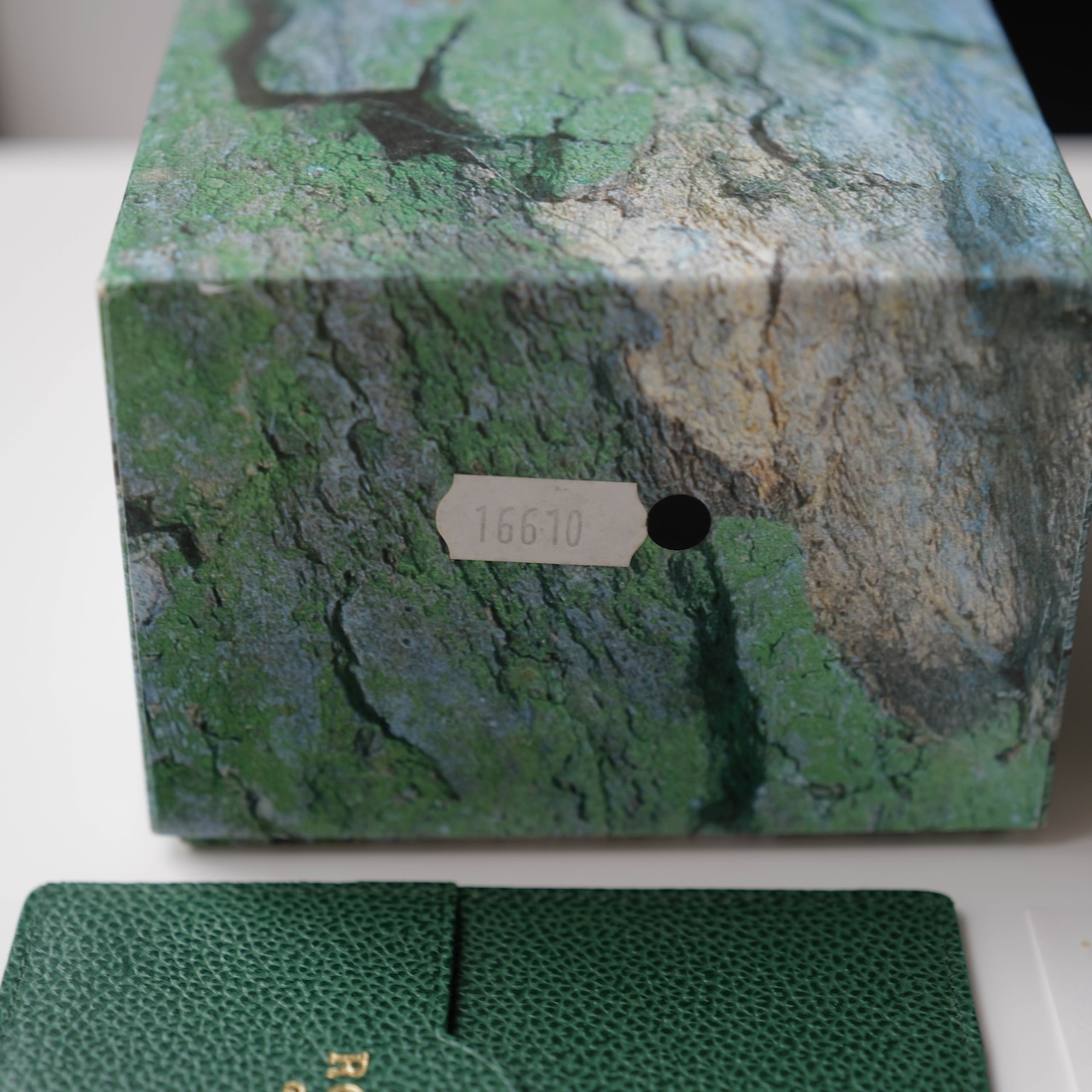 ロレックス/サブマリーナーデイト16610/F番/保証書・箱付き/ROLEX SUBMARINER DATE REF.16610 F Serial 2004 with Box and Paper - 画像 (11)