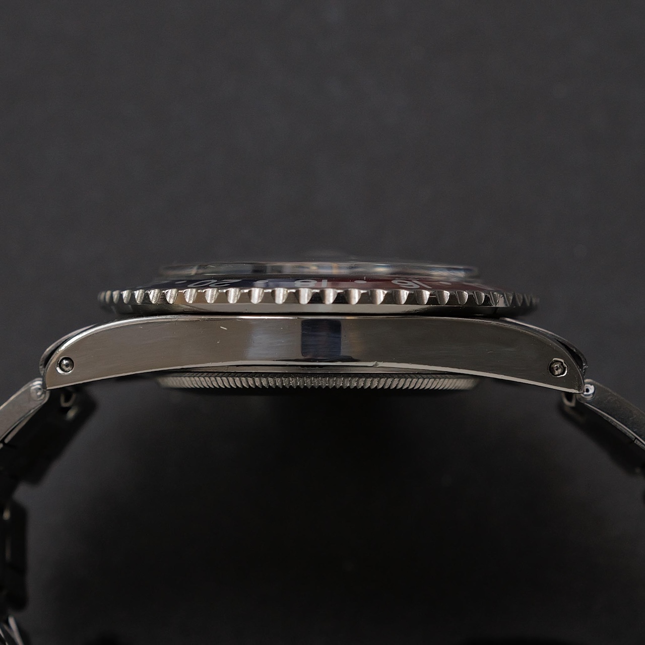 【ON HOLD】ロレックス/GMTマスター1675/後期ミラーダイヤル/マーク1ベゼル/ワイドスイス/USリベット/ROLEX GMT-MASTER Ref.1675 “GILT DIAL, WIDE SWISS” Mk.1 Bezel US Rivet 1965Y - 画像 (6)